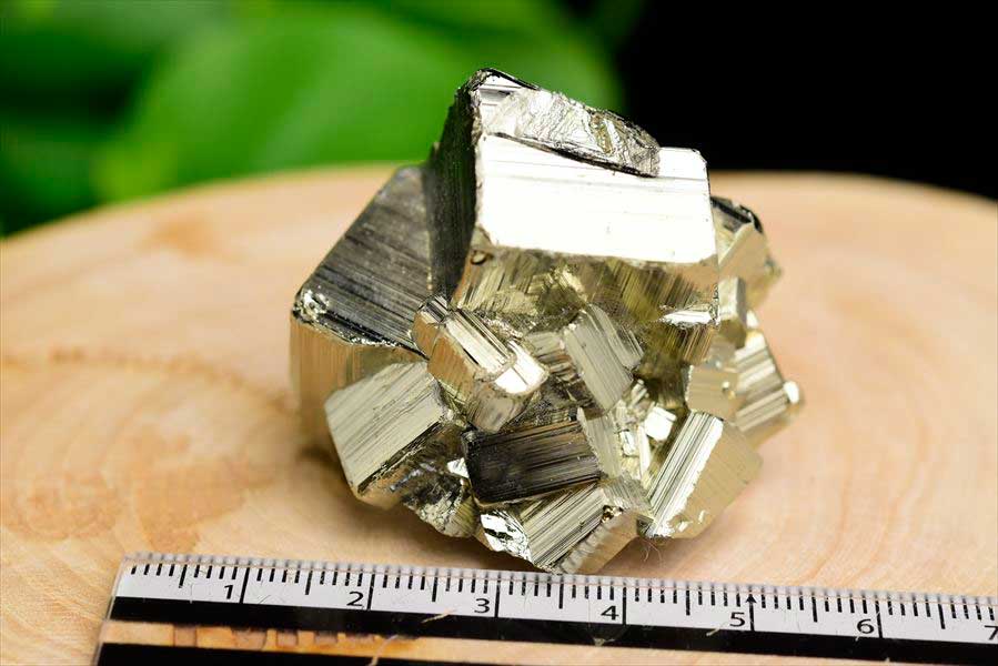 ペルー産　ワンサラ　パイライト　原石　クラスター　立方体結晶　黄鉄鉱　Huanzala Huallanca Pyrite　天然石　パワーストーン