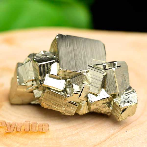 ペルー産　ワンサラ　パイライト　原石　クラスター　立方体結晶　黄鉄鉱　Huanzala Huallanca Pyrite　天然石　パワーストーン