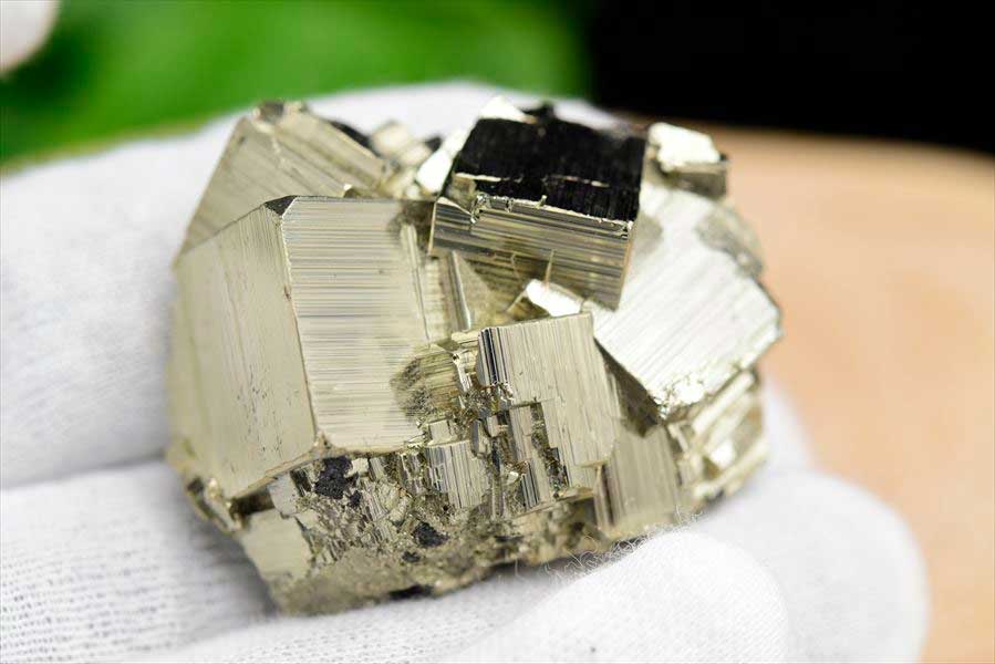 ペルー産　ワンサラ　パイライト　原石　クラスター　立方体結晶　黄鉄鉱　Huanzala Huallanca Pyrite　天然石　パワーストーン