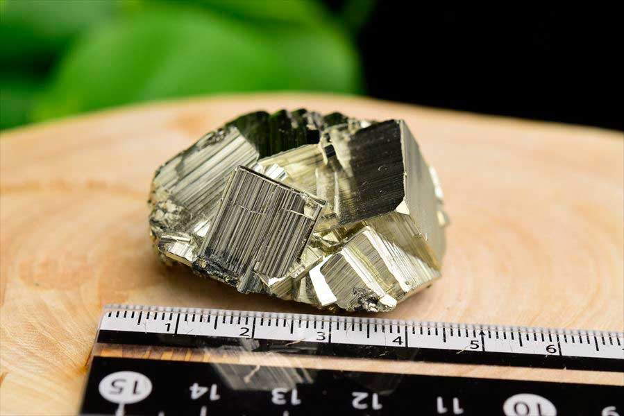 ペルー産　ワンサラ　パイライト　原石　クラスター　立方体結晶　黄鉄鉱　Huanzala Huallanca Pyrite　天然石　パワーストーン