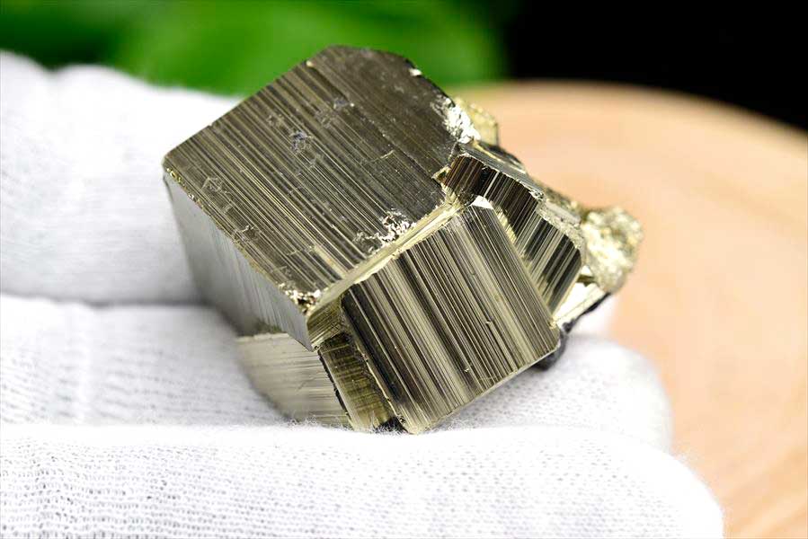 ペルー産　ワンサラ　パイライト　原石　クラスター　立方体結晶　黄鉄鉱　Huanzala Huallanca Pyrite　天然石　パワーストーン