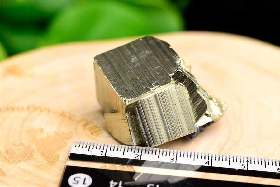 ペルー産　ワンサラ　パイライト　原石　クラスター　立方体結晶　黄鉄鉱　Huanzala Huallanca Pyrite　天然石　パワーストーン