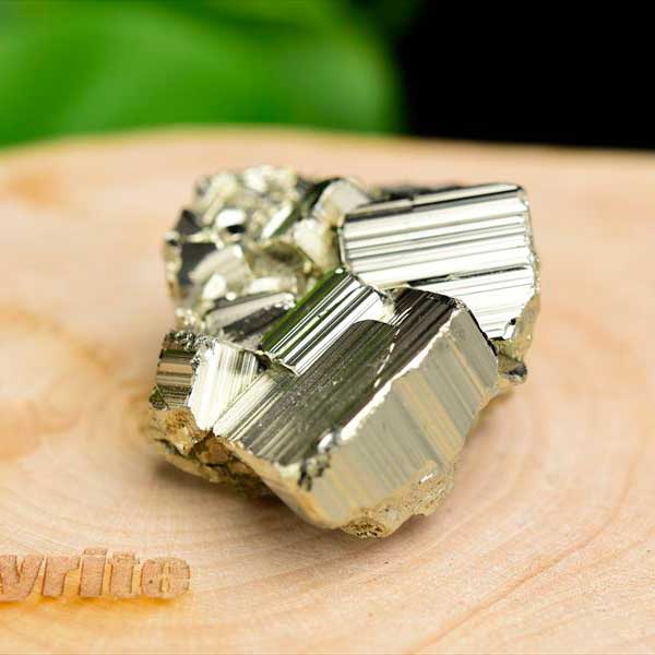 ペルー産　ワンサラ　パイライト　原石　クラスター　立方体結晶　黄鉄鉱　Huanzala Huallanca Pyrite　天然石　パワーストーン