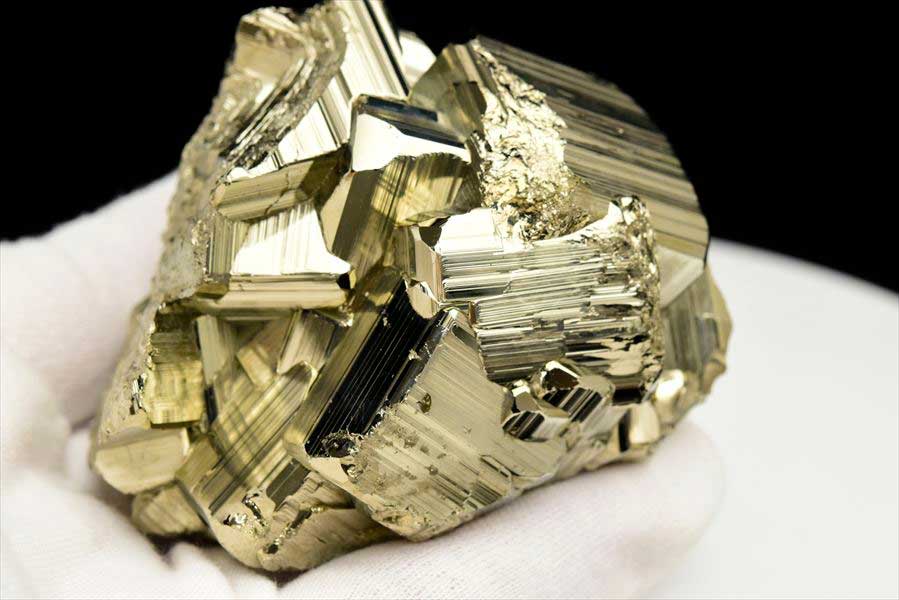 ペルー産　ワンサラ　パイライト　原石　クラスター　黄鉄鉱　Huanzala Huallanca Pyrite　天然石　パワーストーン