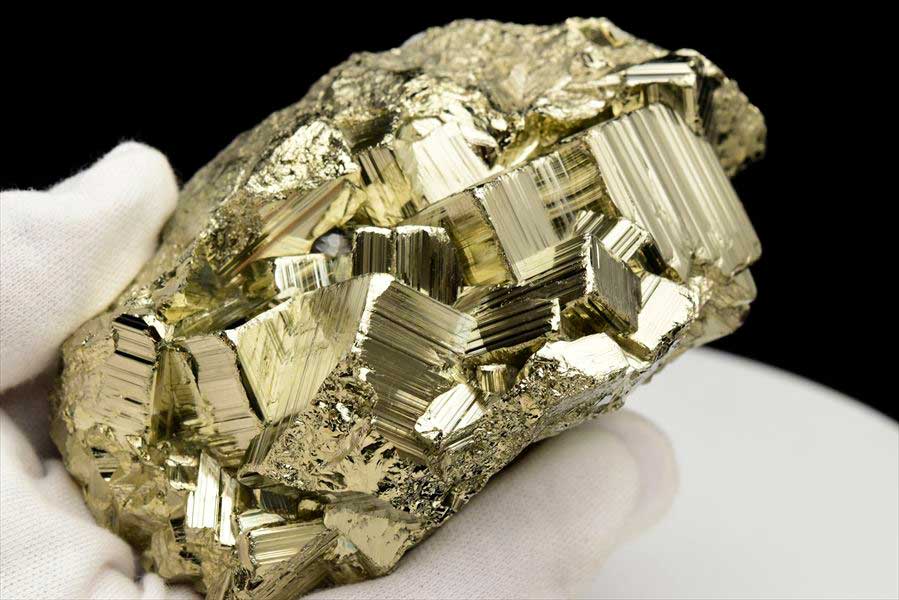 ペルー産　ワンサラ　パイライト　原石　クラスター　黄鉄鉱　Huanzala Huallanca Pyrite　天然石　パワーストーン