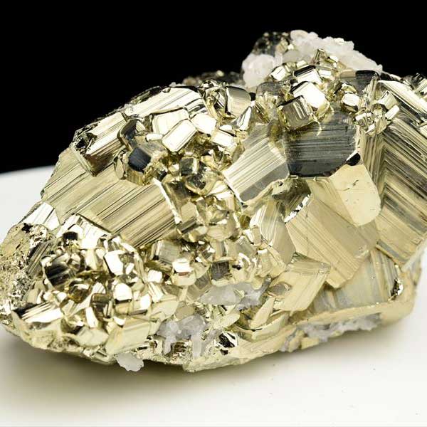 ペルー産　ワンサラ　パイライト　原石　クラスター　黄鉄鉱　Huanzala Huallanca Pyrite　天然石　パワーストーン