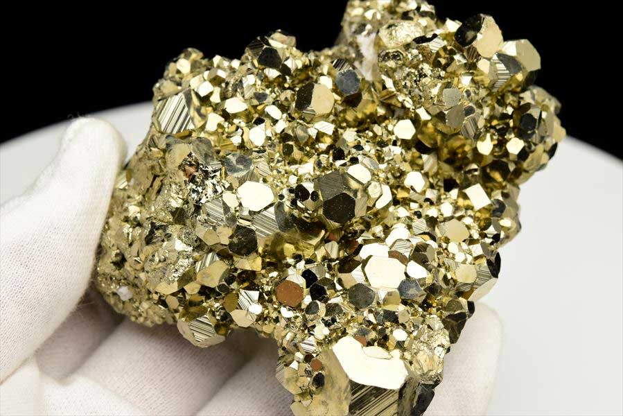 ペルー産　ワンサラ　パイライト　原石　クラスター　黄鉄鉱　Huanzala Huallanca Pyrite　天然石　パワーストーン