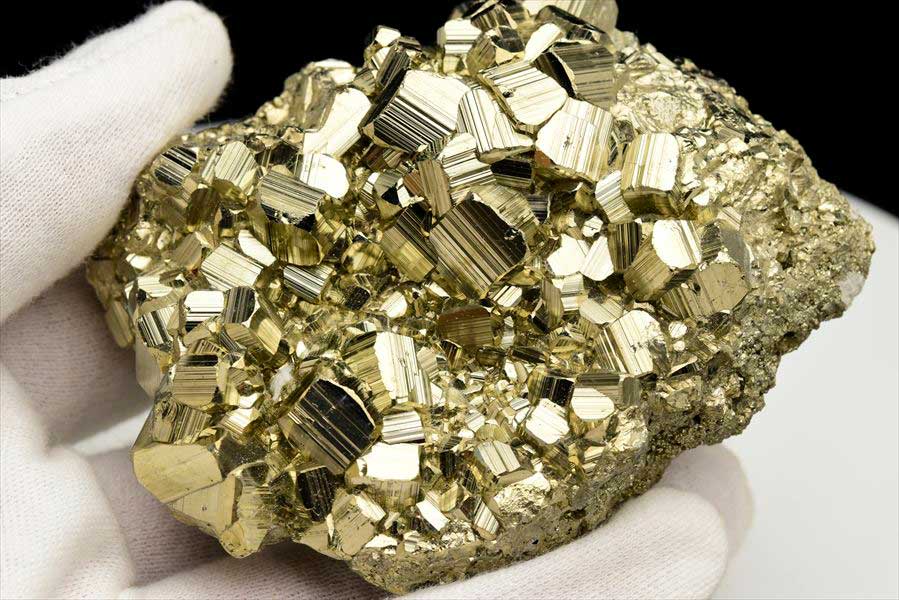 ペルー産　ワンサラ　パイライト　原石　クラスター　黄鉄鉱　Huanzala Huallanca Pyrite　天然石　パワーストーン