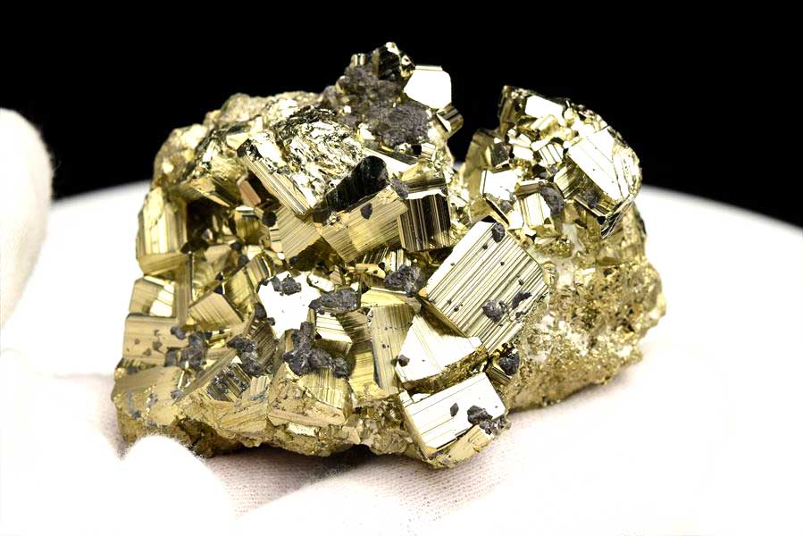 ペルー産　ワンサラ　パイライト　原石　クラスター　黄鉄鉱　Huanzala Huallanca Pyrite　天然石　パワーストーン