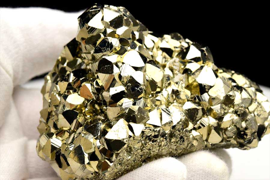 ペルー産　ワンサラ　パイライト　原石　クラスター　黄鉄鉱　Huanzala Huallanca Pyrite　天然石　パワーストーン