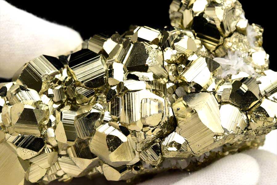 ペルー産　ワンサラ　パイライト　原石　クラスター　黄鉄鉱　Huanzala Huallanca Pyrite　天然石　パワーストーン