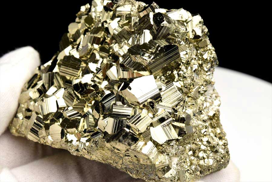 ペルー産　ワンサラ　パイライト　原石　クラスター　黄鉄鉱　Huanzala Huallanca Pyrite　天然石　パワーストーン