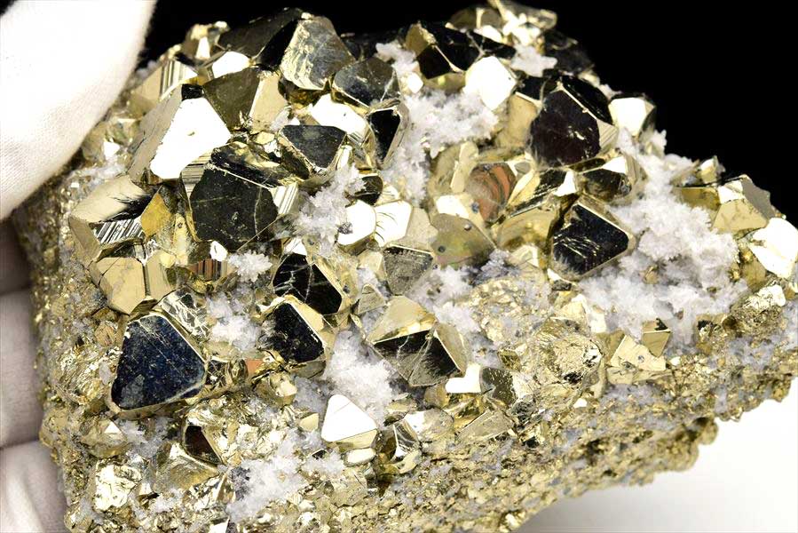 ペルー産　ワンサラ　パイライト　原石　クラスター　黄鉄鉱　Huanzala Huallanca Pyrite　天然石　パワーストーン