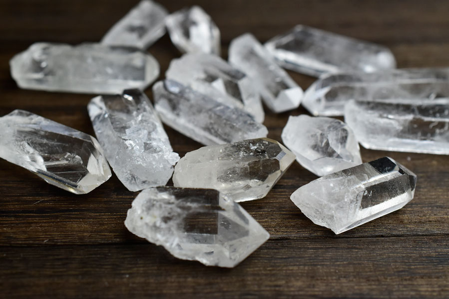 ブラジル産水晶　コリント産水晶　透明　原石　結晶　ポイント　クラスター　詰め合わせ　マクラメ　ワイヤー　天然石　パワーストーン